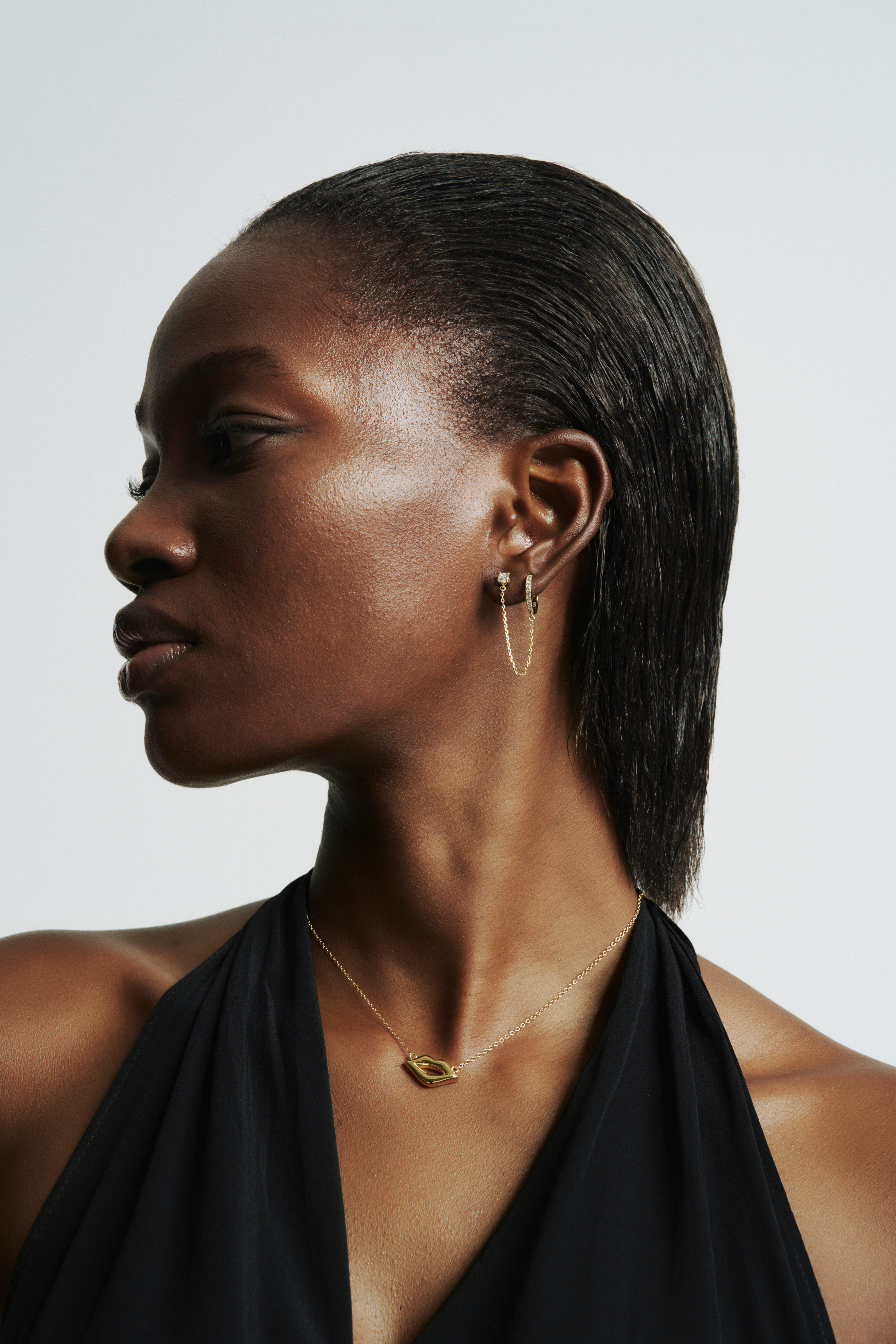 Bold Whisper Necklace