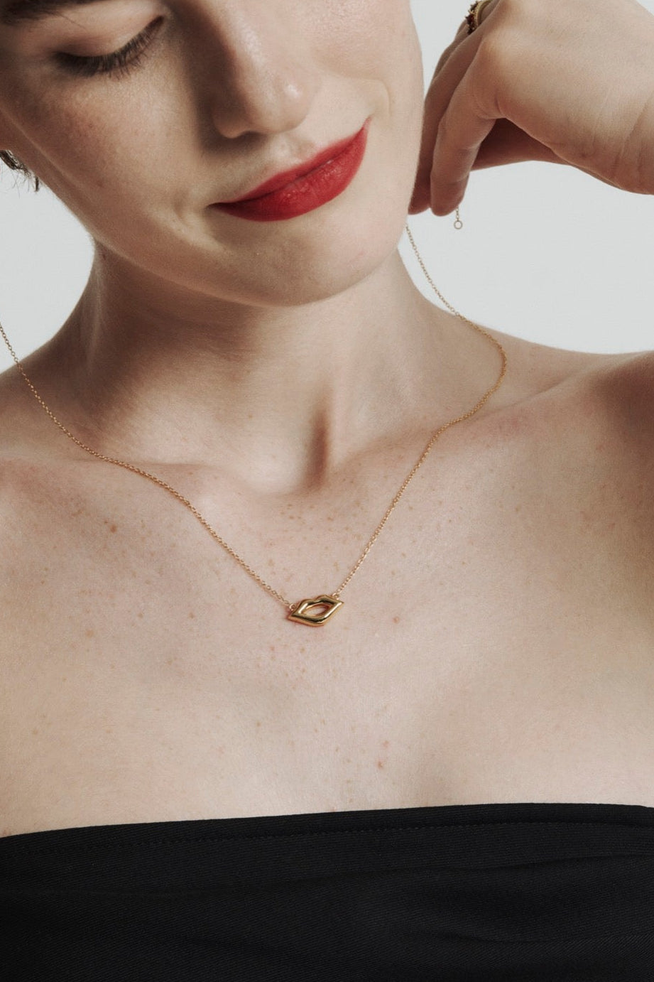 Bold Whisper Necklace